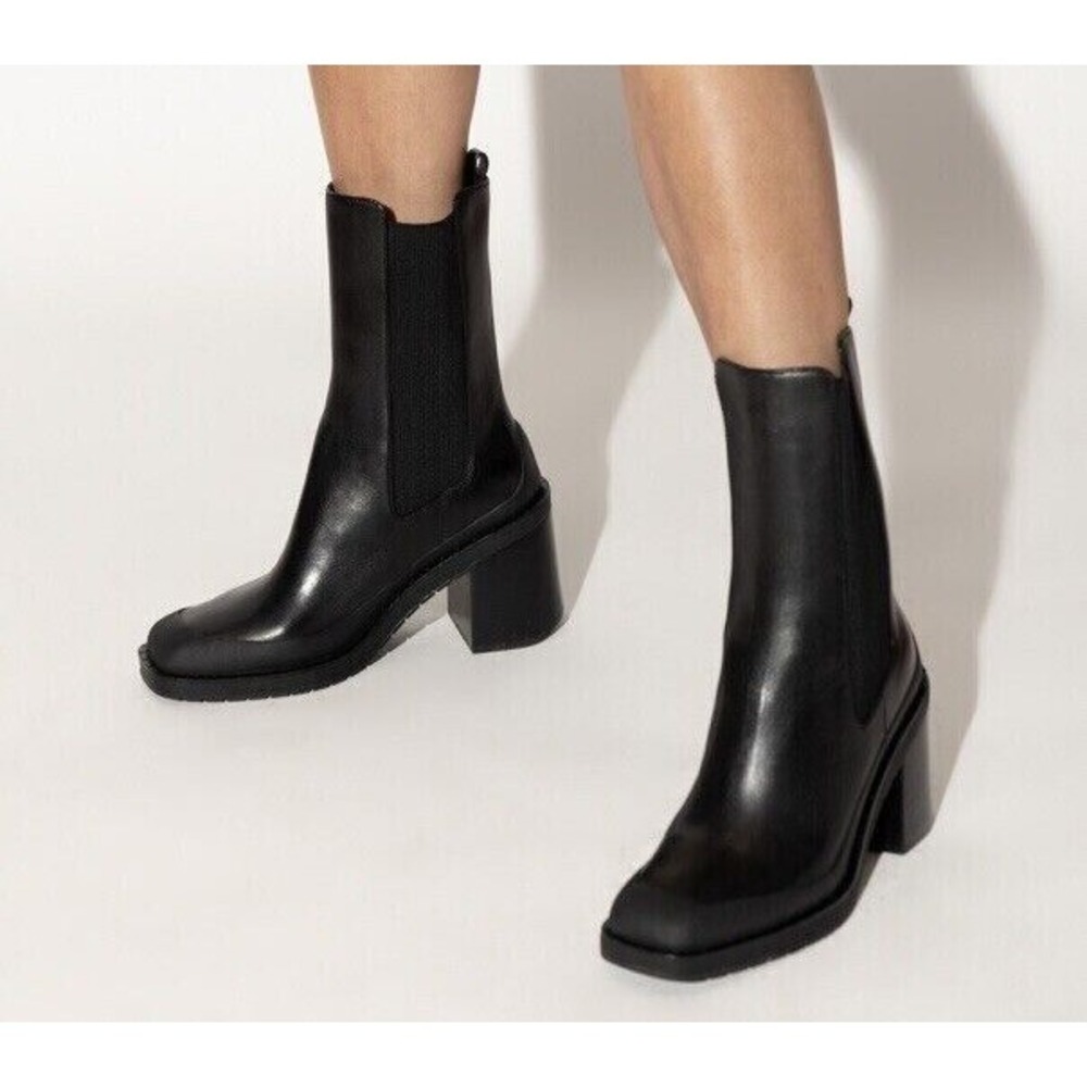 Tory Burch Medallion-Plaque 35mm Chelsea Ankle Boots Black Leather Pull On US 6